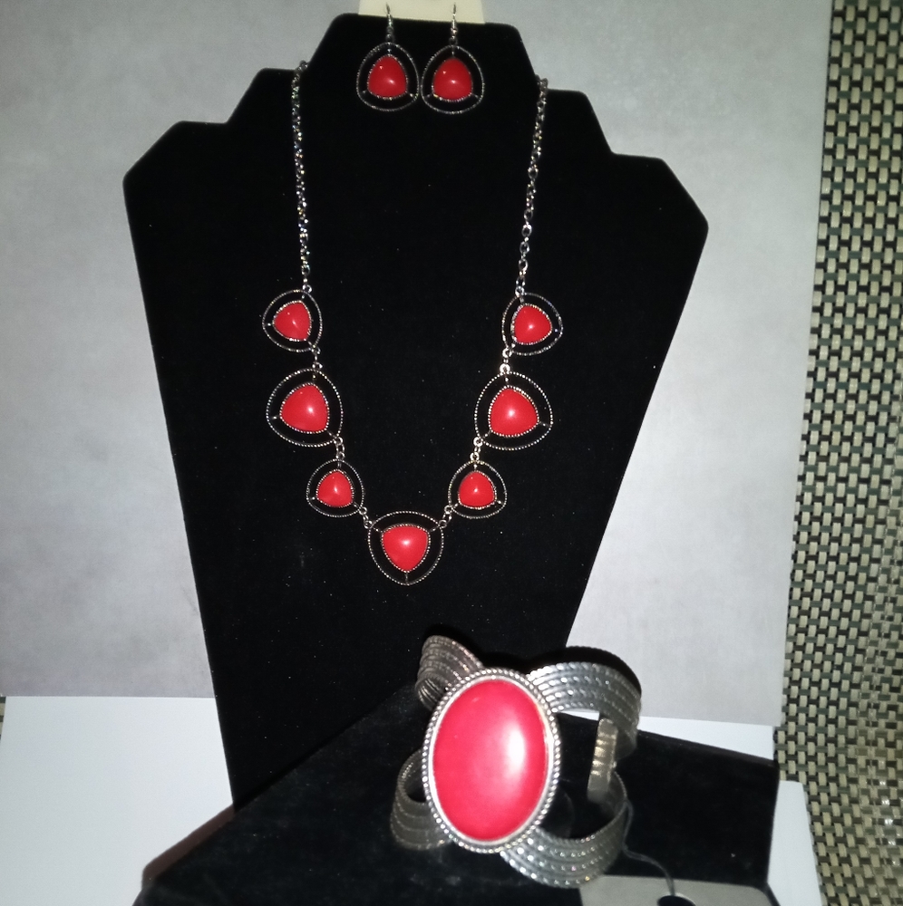 On Point Set (Red/Silver) - Picture 4 of 8